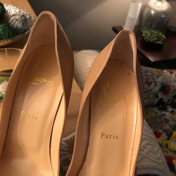 π SOLD Louboutin Apostrophy in Nappa leather. π - Picture 6 of 8